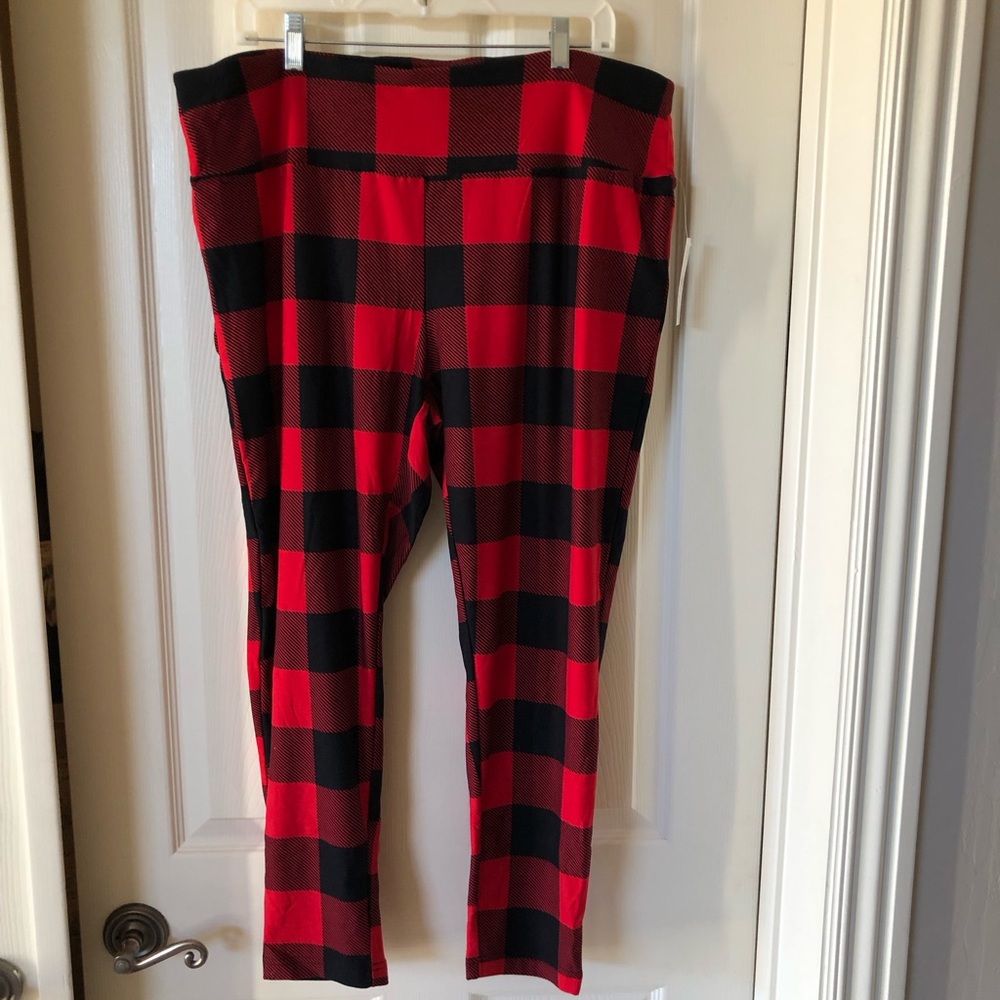 Terra & Sky Red and Black Plaid Leggings